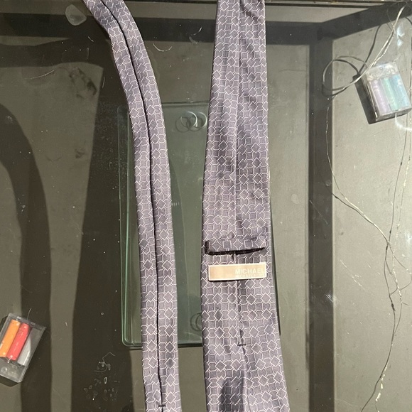 Michael Kors tie - Picture 2 of 5